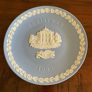 Wedgwood 1985 Christmas Plate Jasperware Tate Gallery